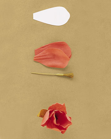 Цветы из гофрированной бумаги: Изготовление из отдельных лепестков
