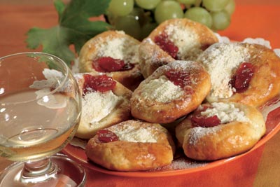 Сладкие булочки с творогом и джемом Сладкие булочки с творогом и джемом