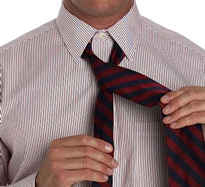 Как завязать галстук: Полувиндзор (Half-Windsor) Как завязать галстук: Полувиндзор (Half-Windsor)